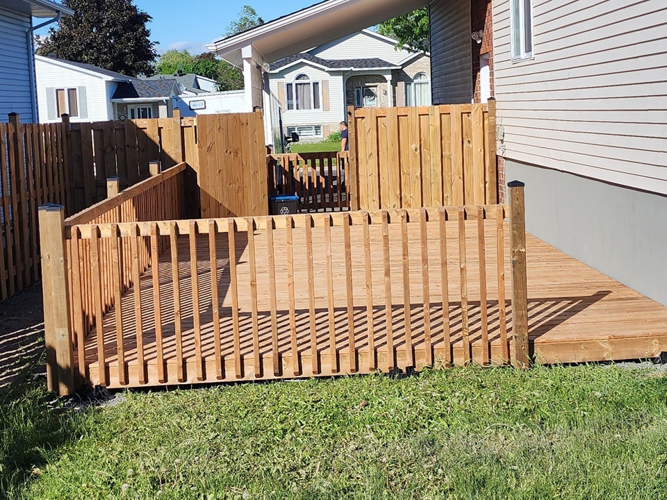 New Wood Deck and Railing - POIRIER RENOVATIONS