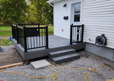 New-Deck-and-Railing-POIRIER-RENOVATIONS