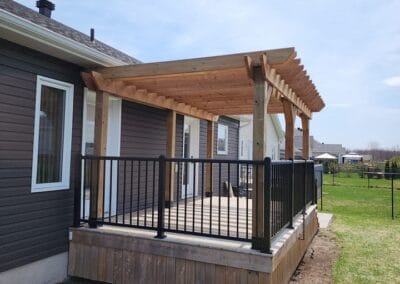 deck-railing-and-pergola-POIRIER-RENOVATIONS