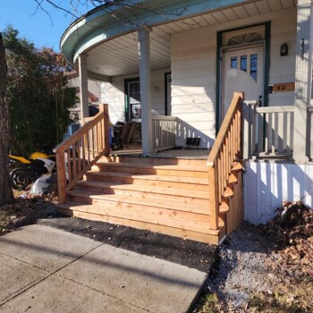 front-wood-steps-POIRIER-RENOVATIONS